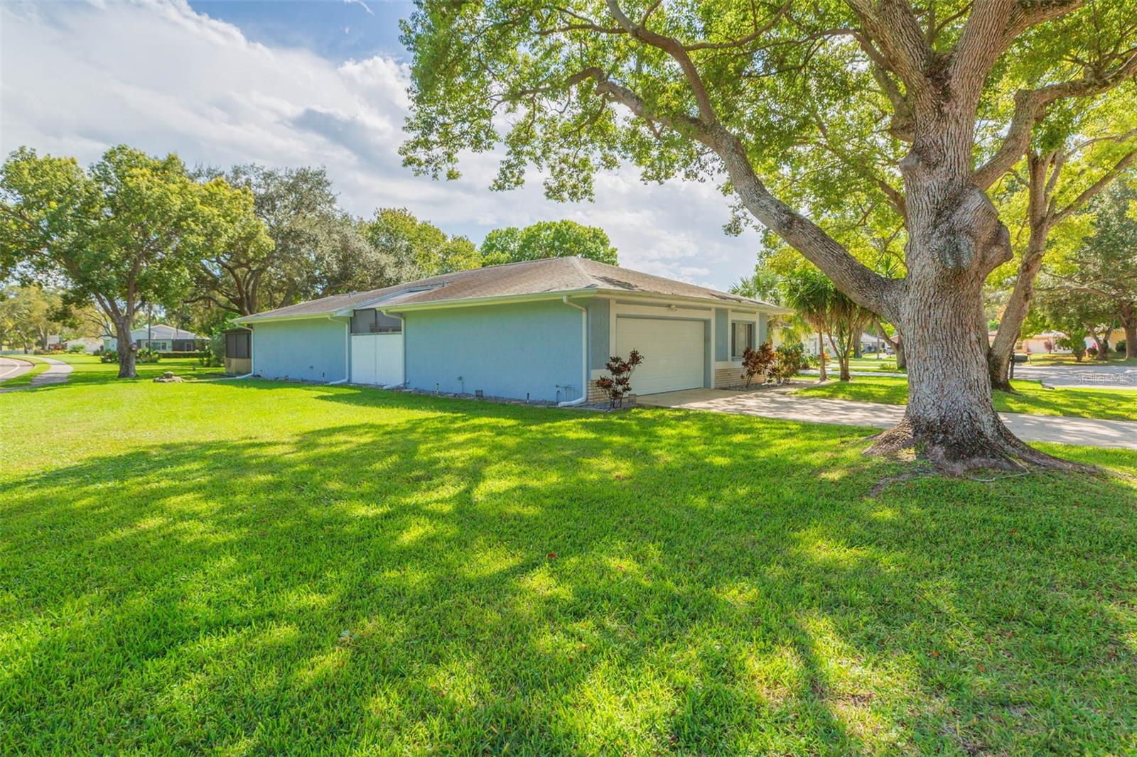 Single Family Residence at 13016 CLUB DR, HUDSON, photo 2 of 51