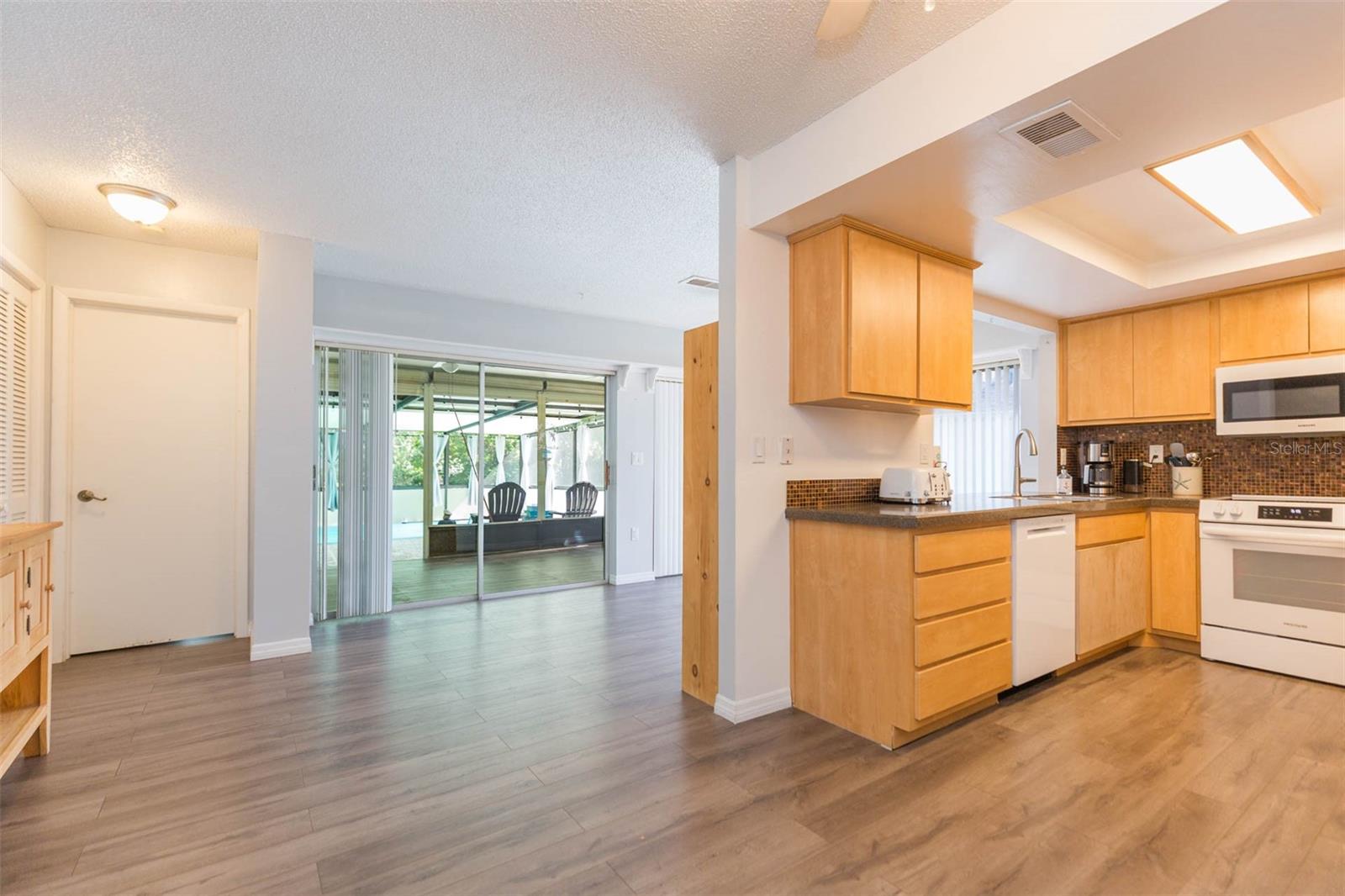 Single Family Residence at 13016 CLUB DR, HUDSON, photo 9 of 51