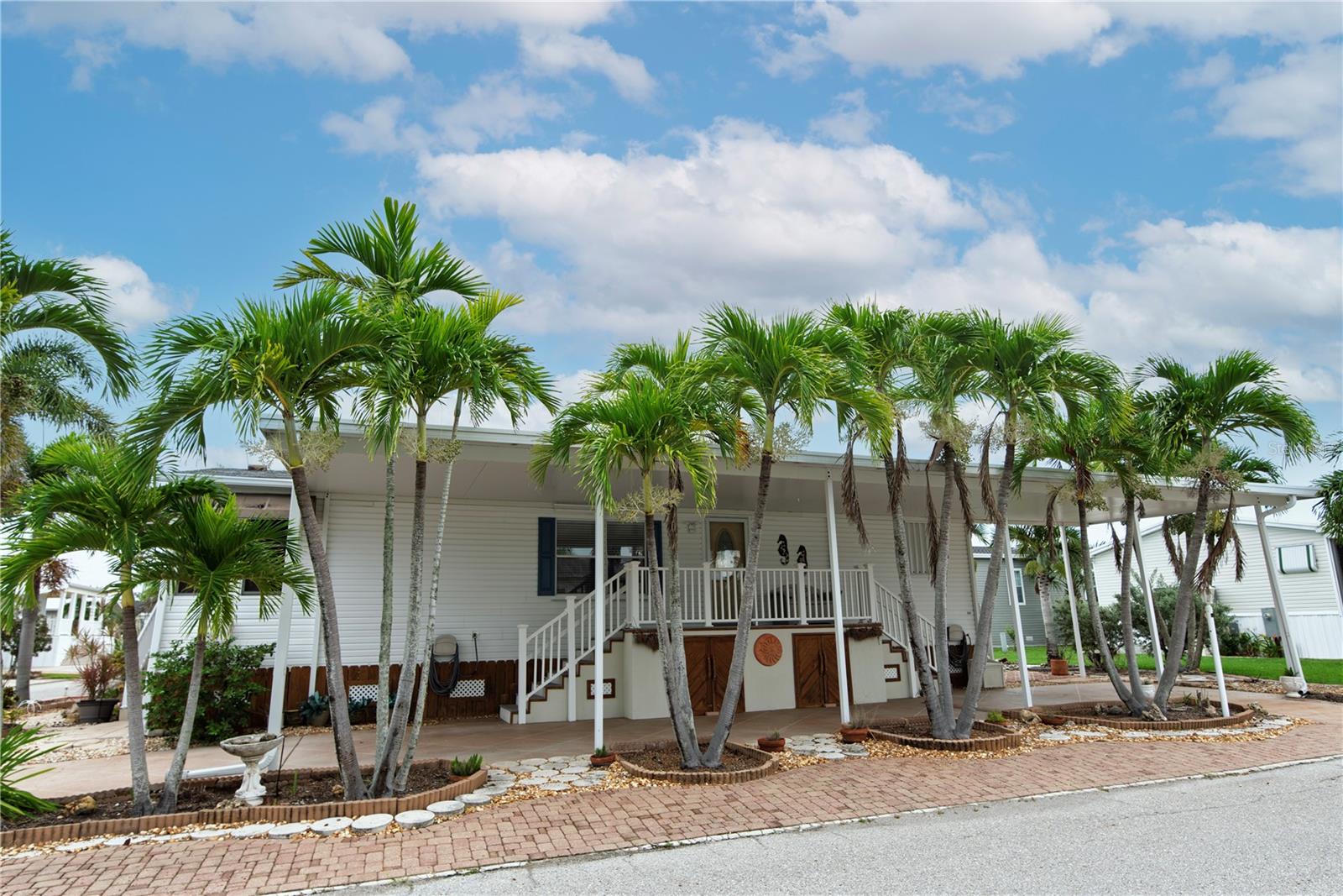 Front - 29 AMSTERDAM AVE, PUNTA GORDA