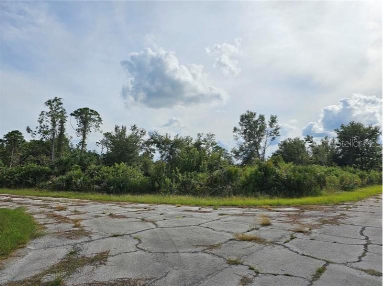 Lot 1 HINSHAW AVE