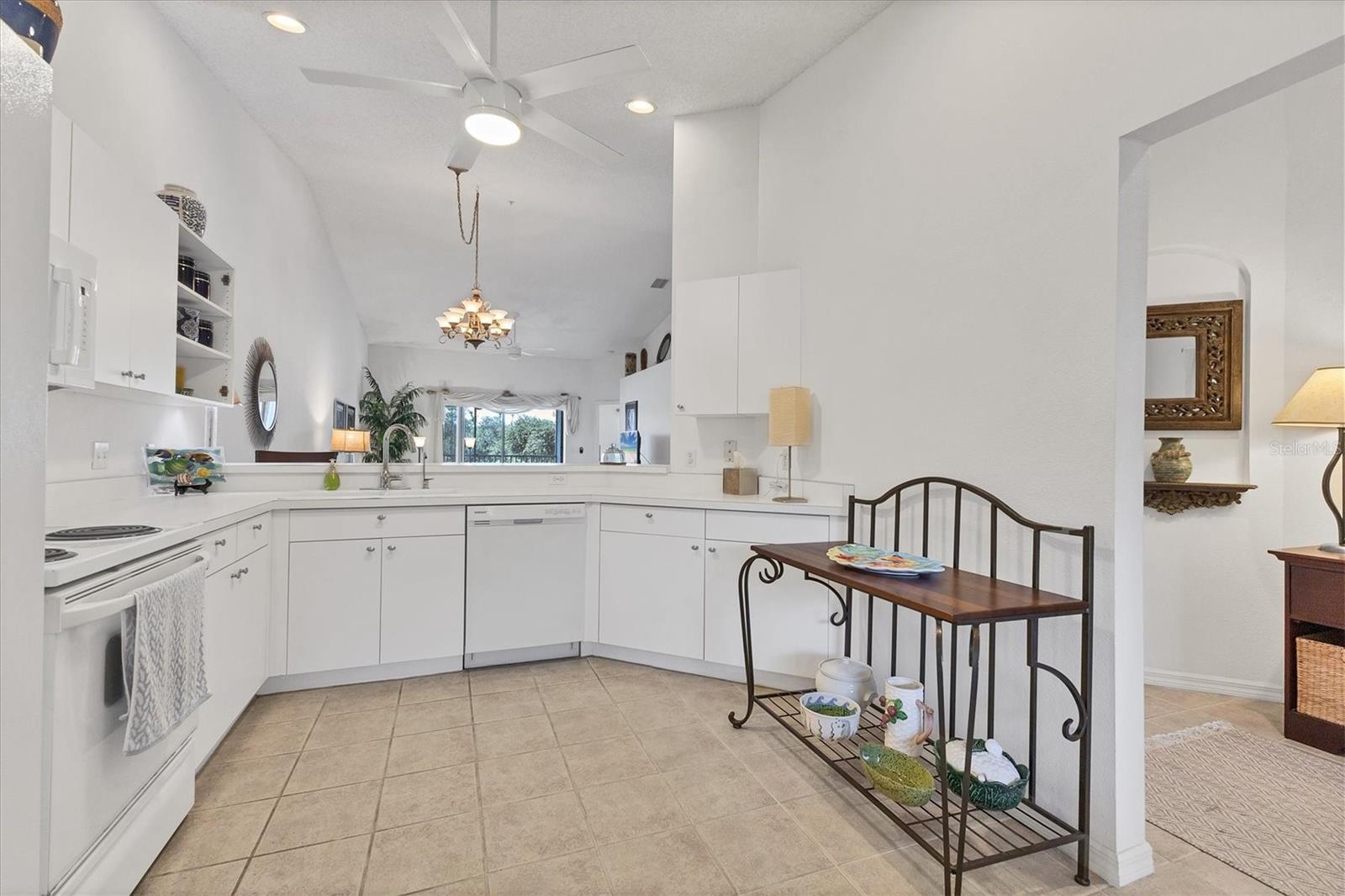 Condominium at 5240 HYLAND HILLS AVE #1426, SARASOTA, photo 21 of 84