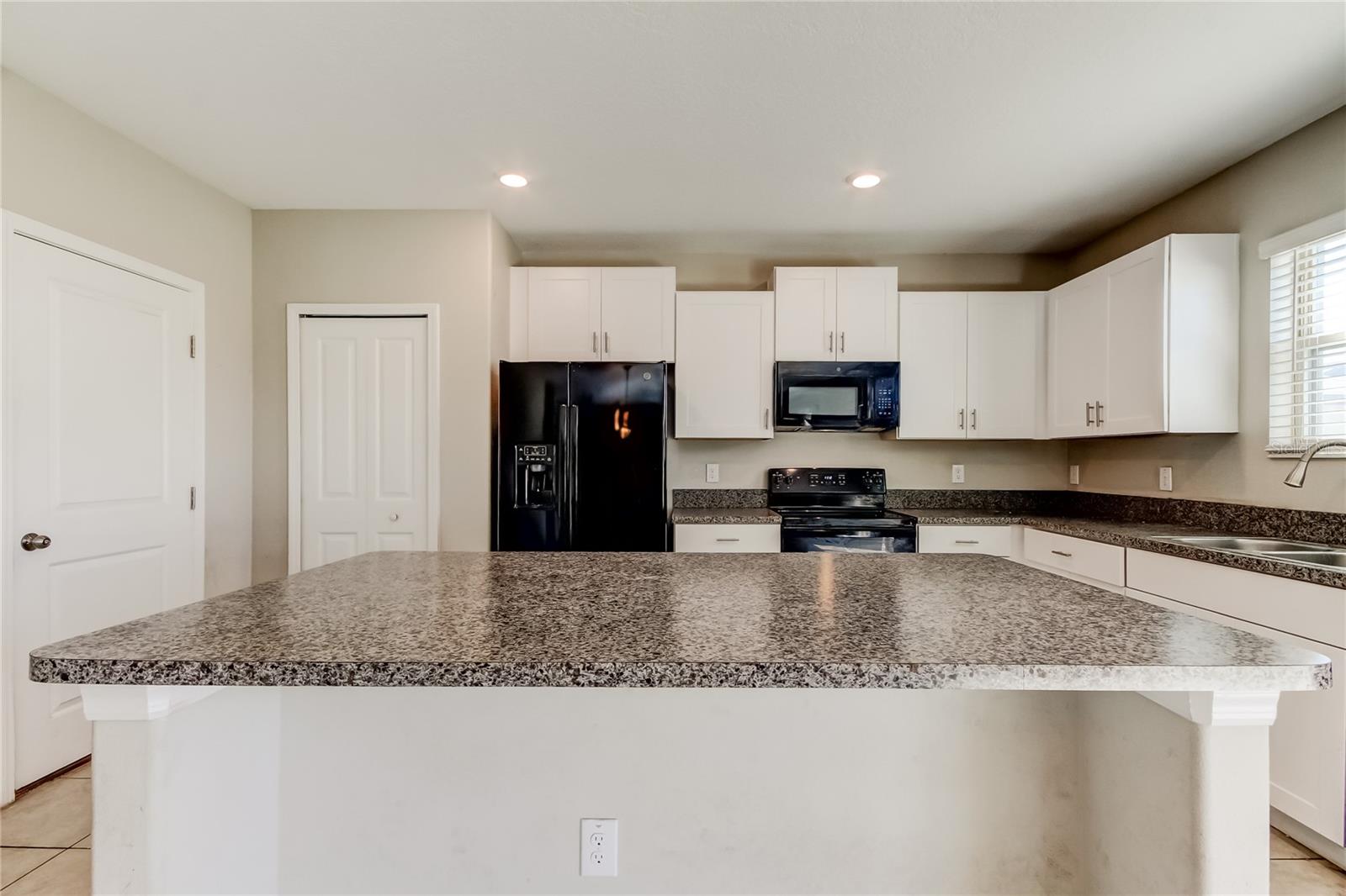 Single Family Residence at 6362 SPIDER LILY WAY, NEW PORT RICHEY, photo 18 of 48