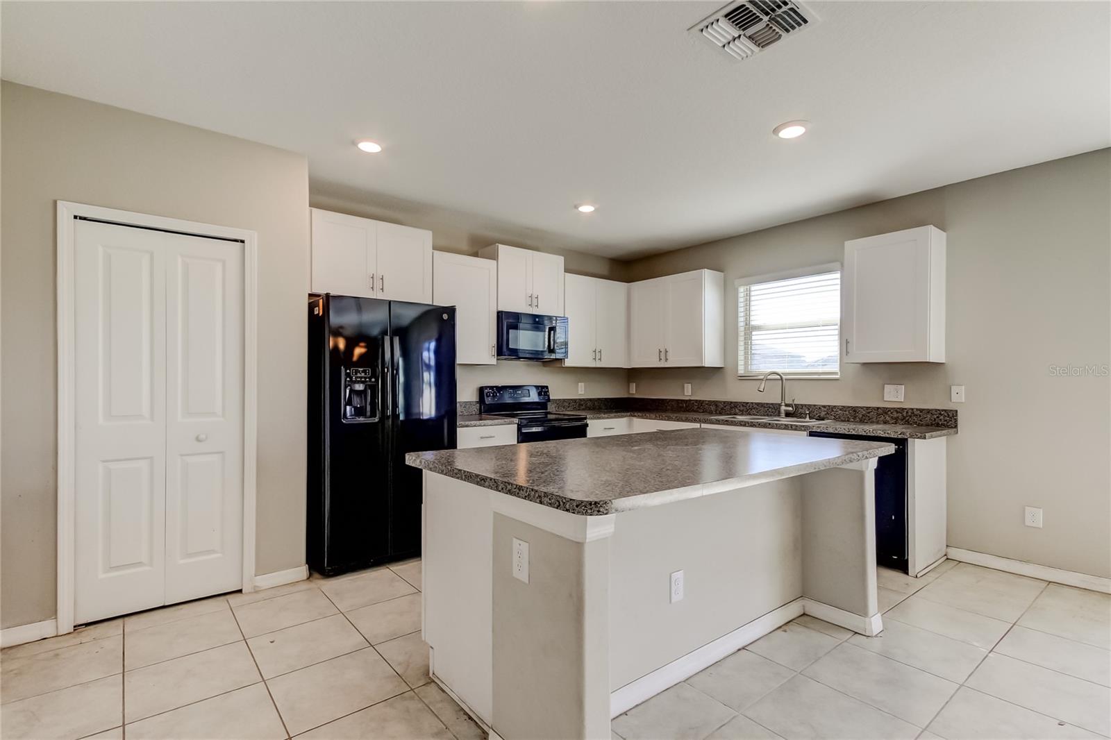 Single Family Residence at 6362 SPIDER LILY WAY, NEW PORT RICHEY, photo 19 of 48