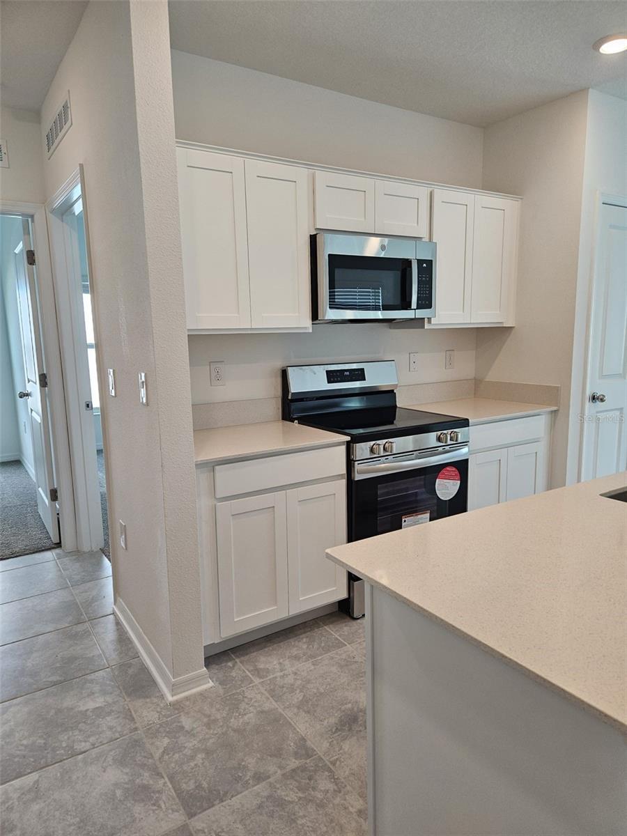 Single Family Residence at 757 REGGIE RD, WINTER HAVEN, photo 5 of 18