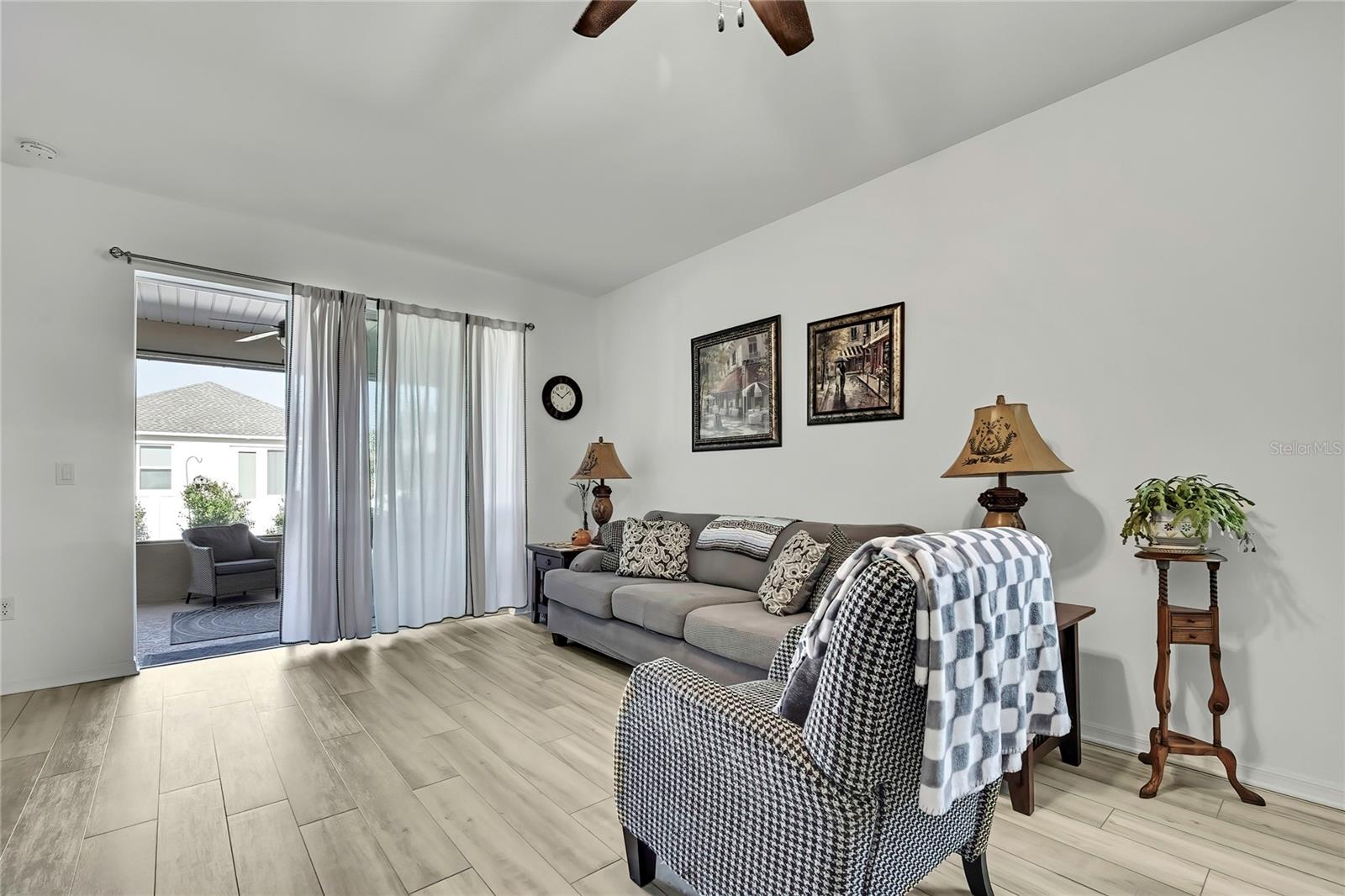 living room space - 9764 SW 100TH AVENUE RD, OCALA