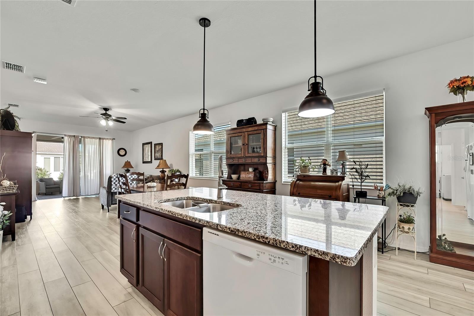 perfect breakfast area - 9764 SW 100TH AVENUE RD, OCALA