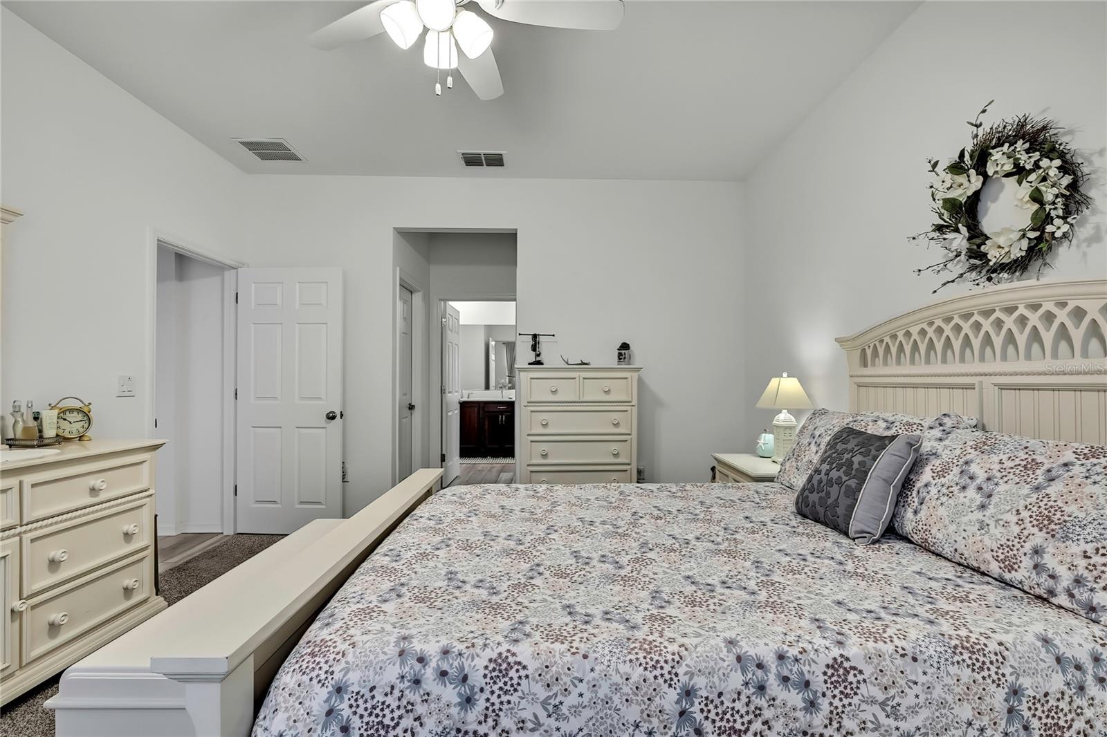 another view of master - 9764 SW 100TH AVENUE RD, OCALA