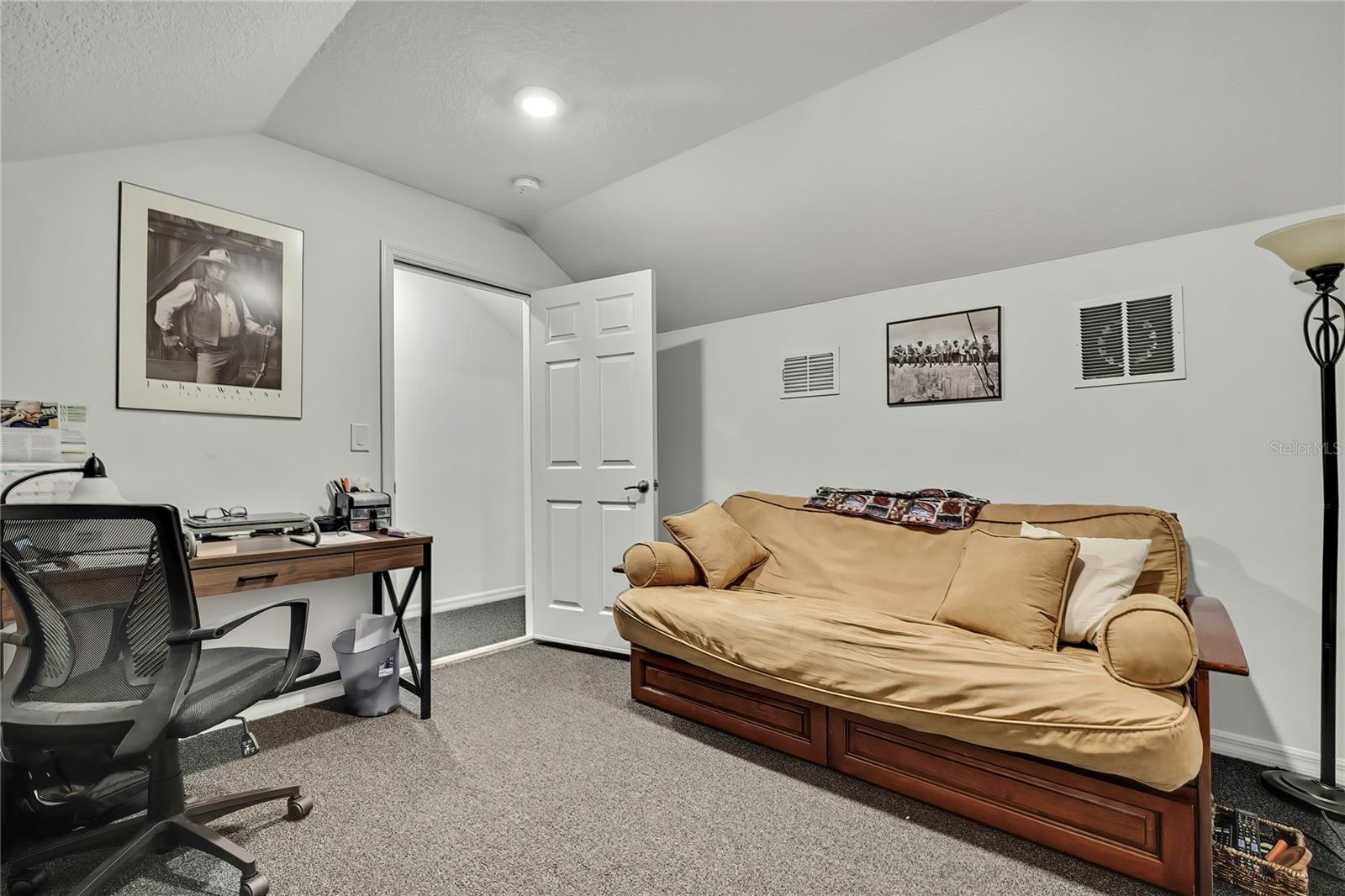 make it your private room - 9764 SW 100TH AVENUE RD, OCALA