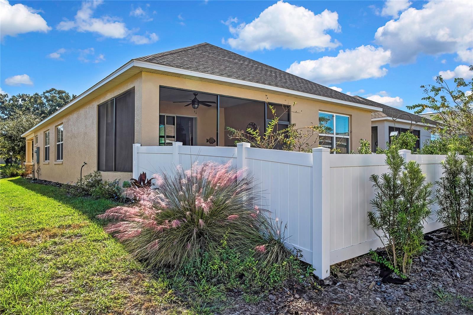outside view of back fence - 9764 SW 100TH AVENUE RD, OCALA