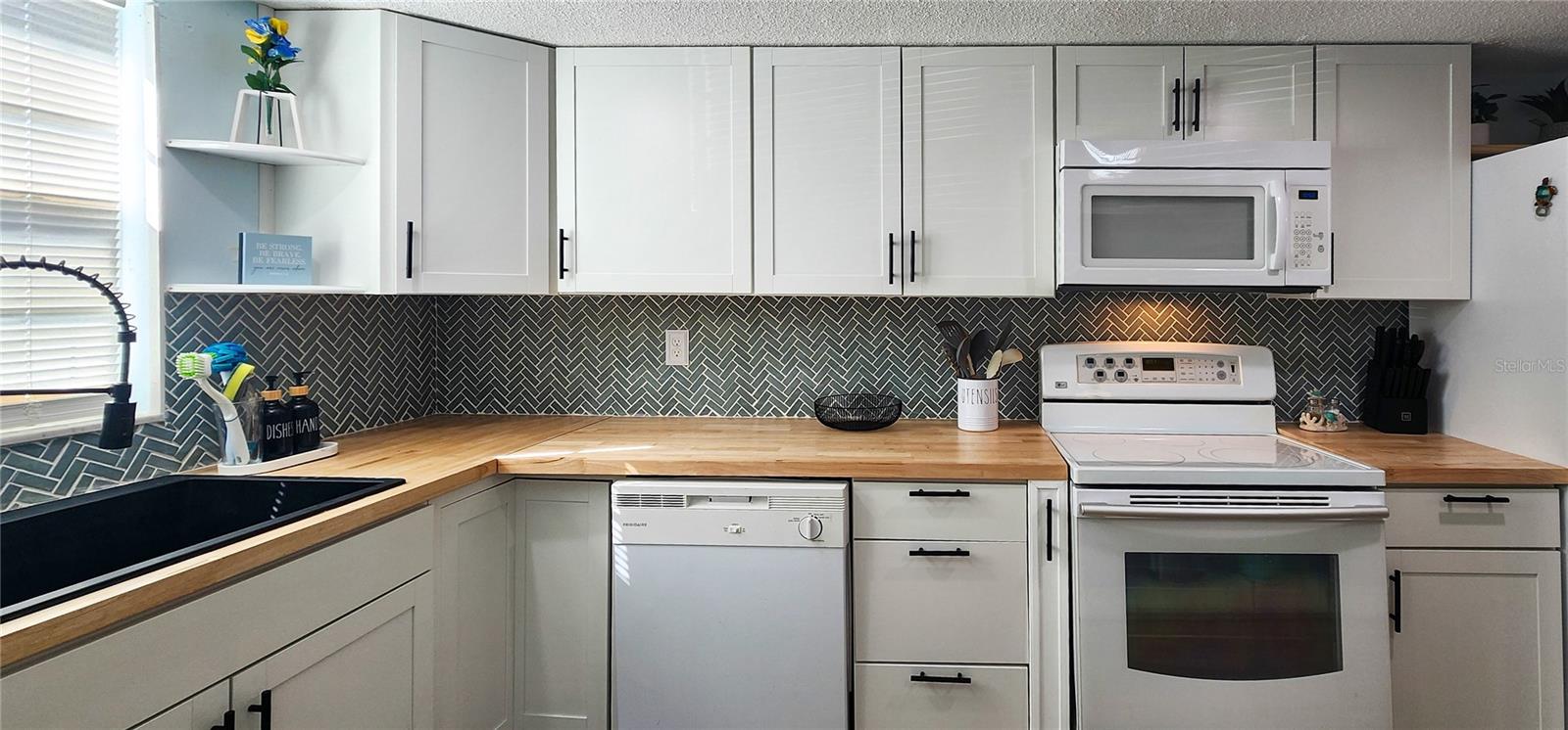 Condominium at 625 N HALIFAX AVE #28, DAYTONA BEACH, photo 11 of 43