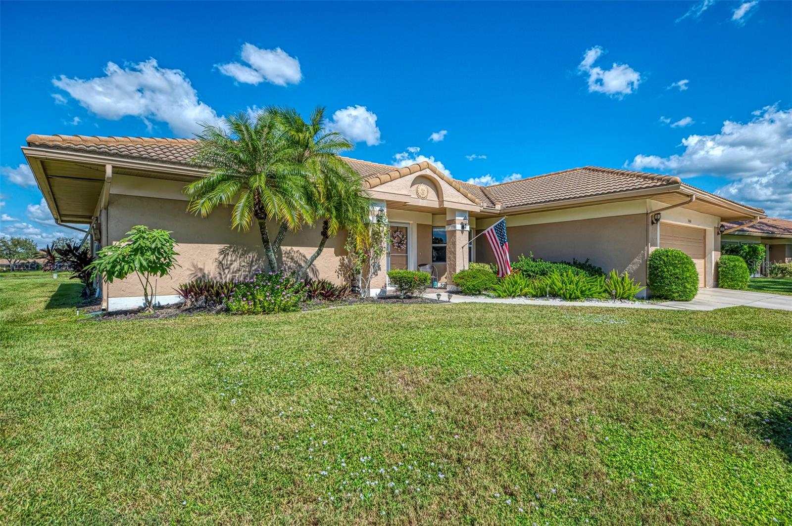 Single Family Residence at 3168 E VILLAGE DR, VENICE, photo 8 of 65