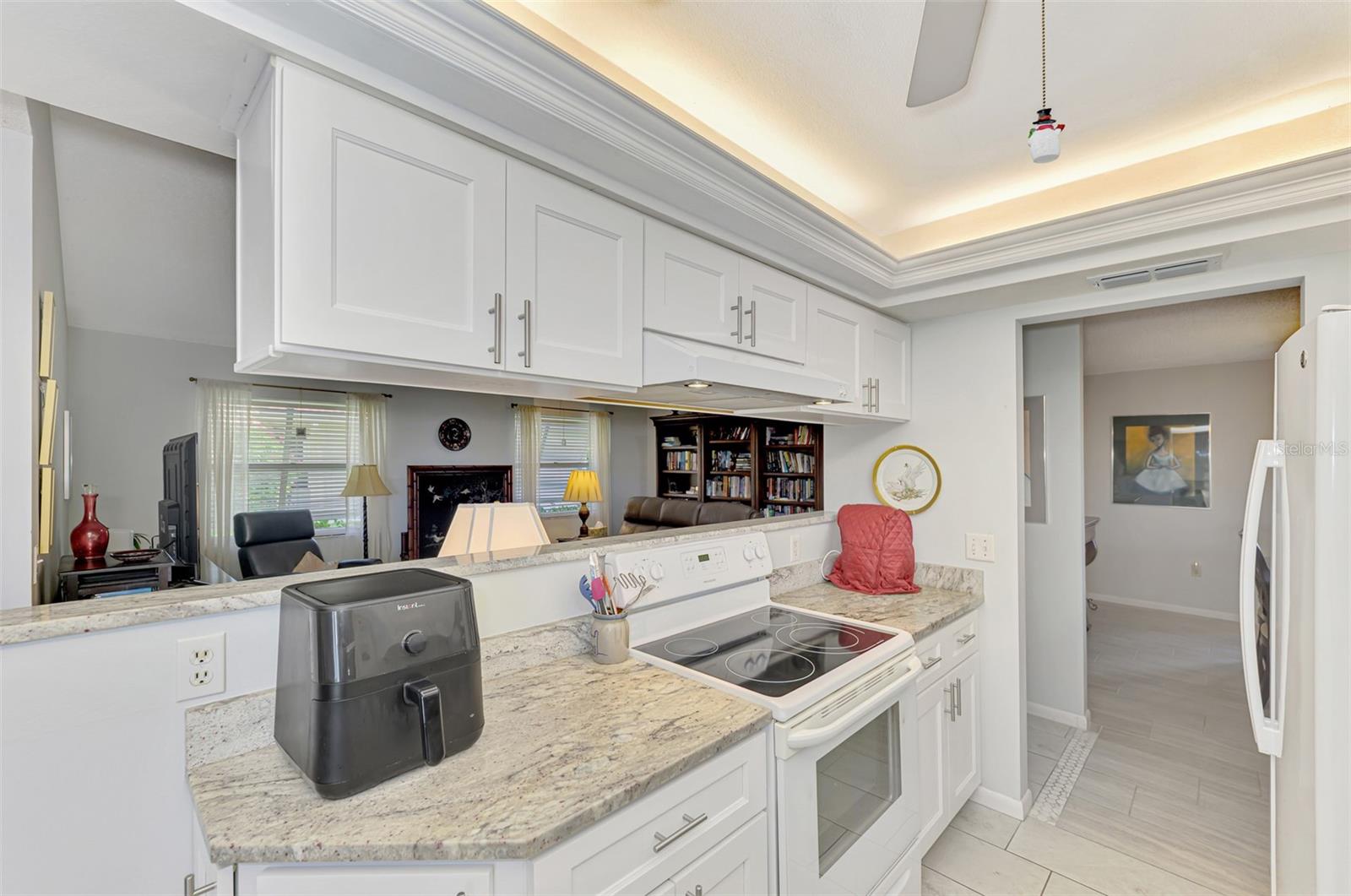 Single Family Residence at 3168 E VILLAGE DR, VENICE, photo 26 of 65