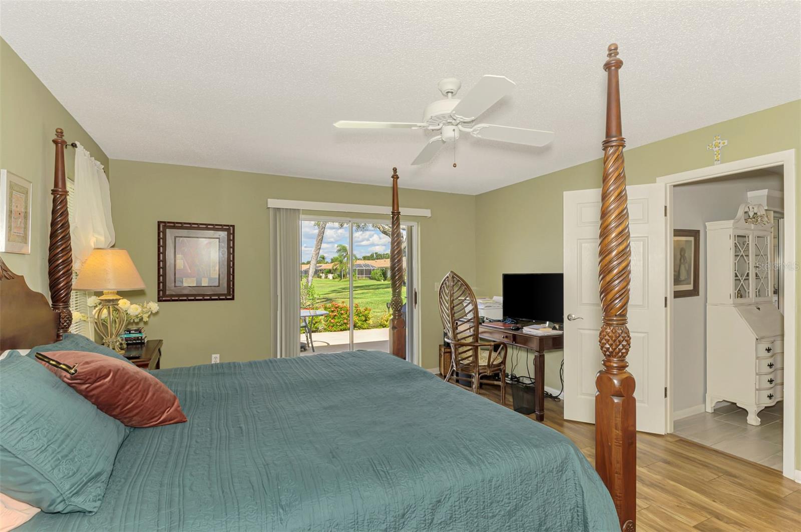 Single Family Residence at 3168 E VILLAGE DR, VENICE, photo 40 of 65