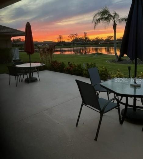 Sunset - 3168 E VILLAGE DR, VENICE