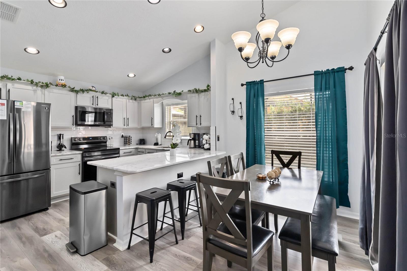 Single Family Residence at 205 HUMMINGBIRD PASS, DAVENPORT, photo 13 of 48