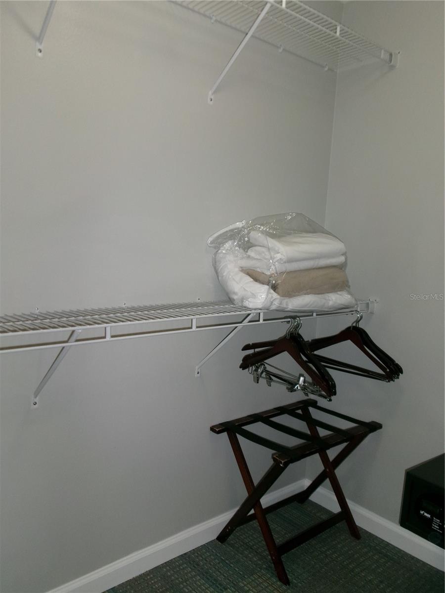 Extra large walk in closets - 14501 GROVE RESORT AVE #1612, WINTER GARDEN