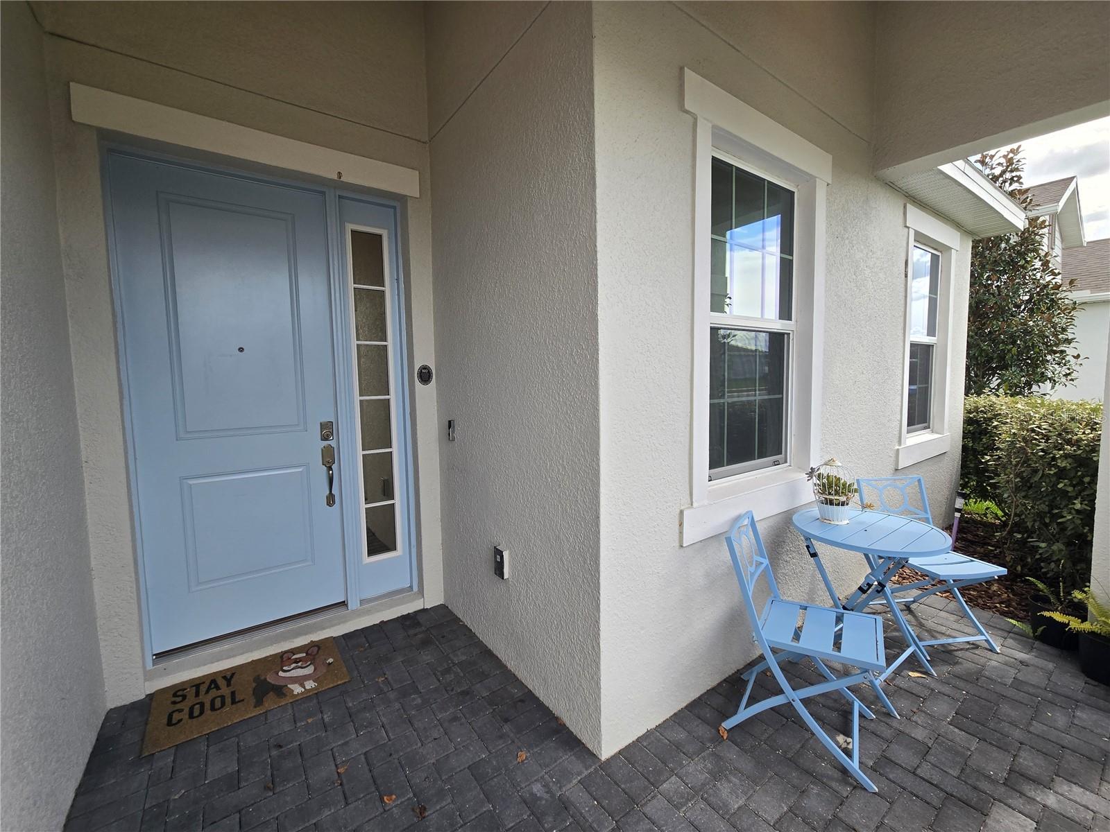 Front entrance has nice sitting area - 1225 TUPELO TRL, HAINES CITY