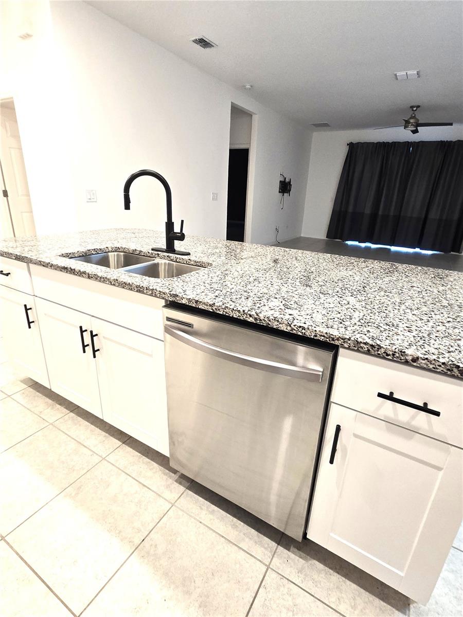 Kitchen - 1225 TUPELO TRL, HAINES CITY