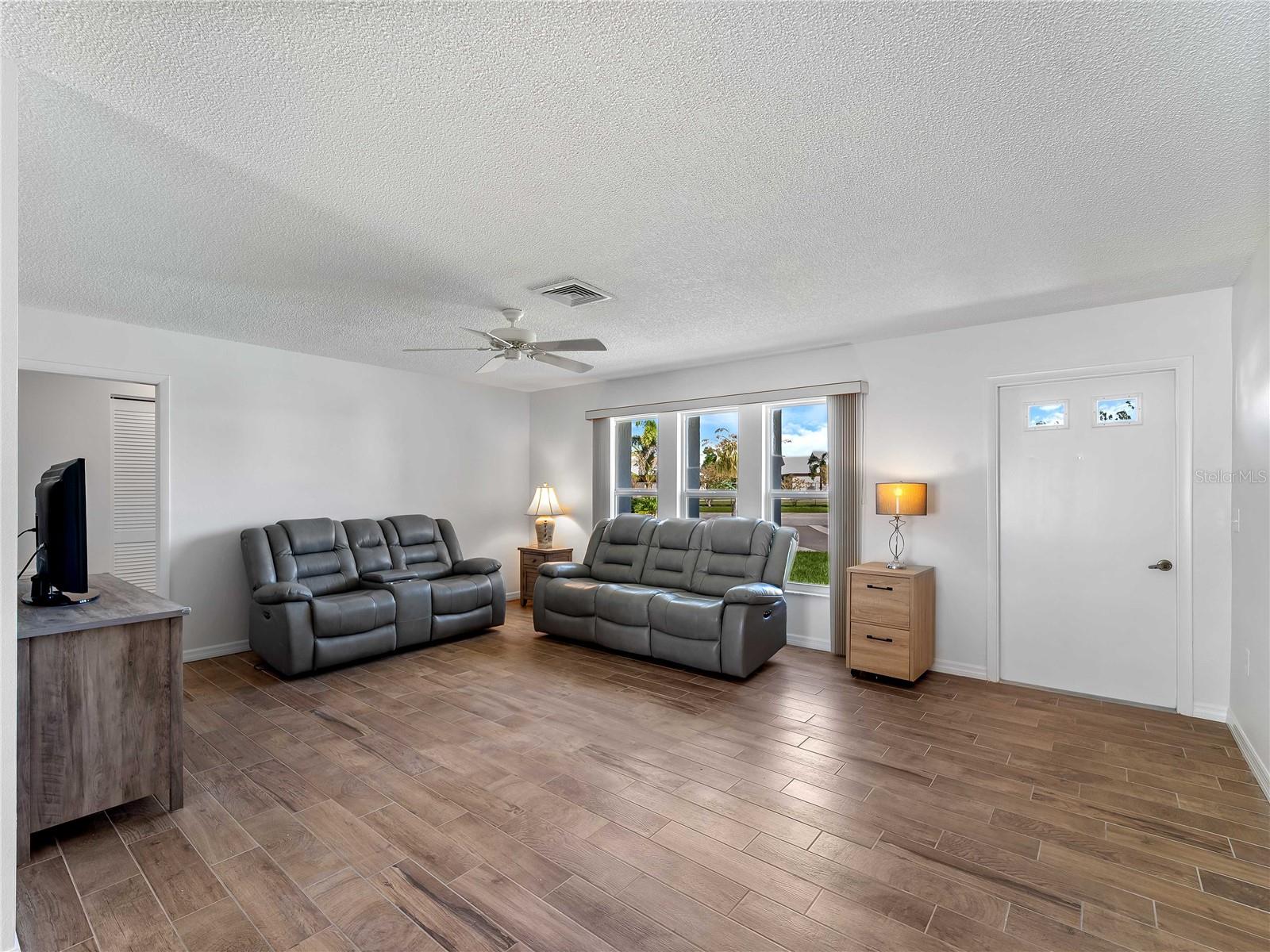Villa at 52 CIRCLEWOOD DR #A1-2, VENICE, photo 6 of 37