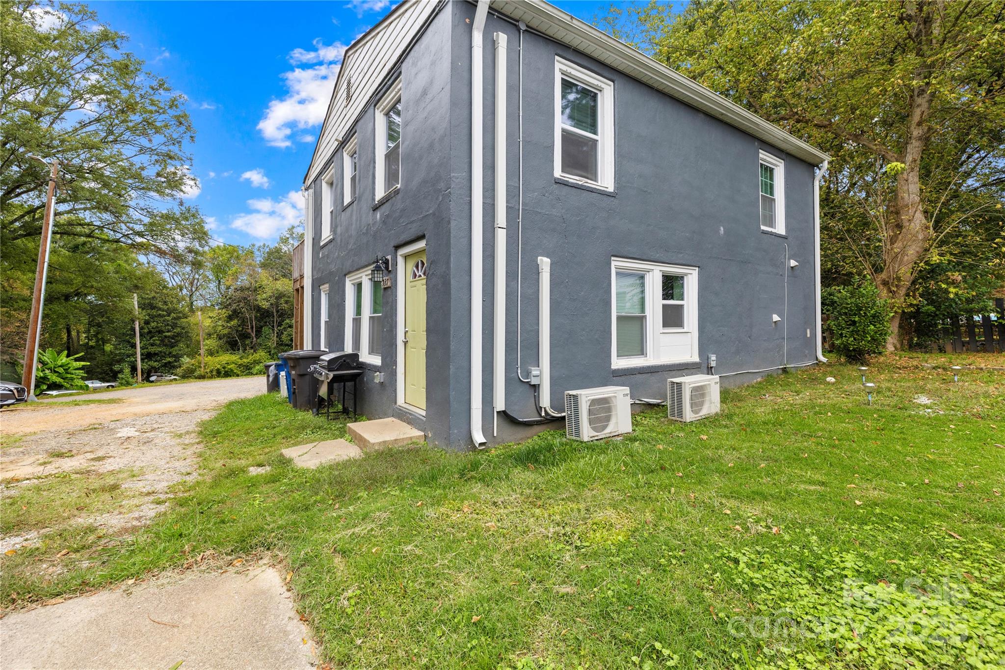 Duplex at 537 & 539 Broadway Court, Statesville, photo 4 of 7