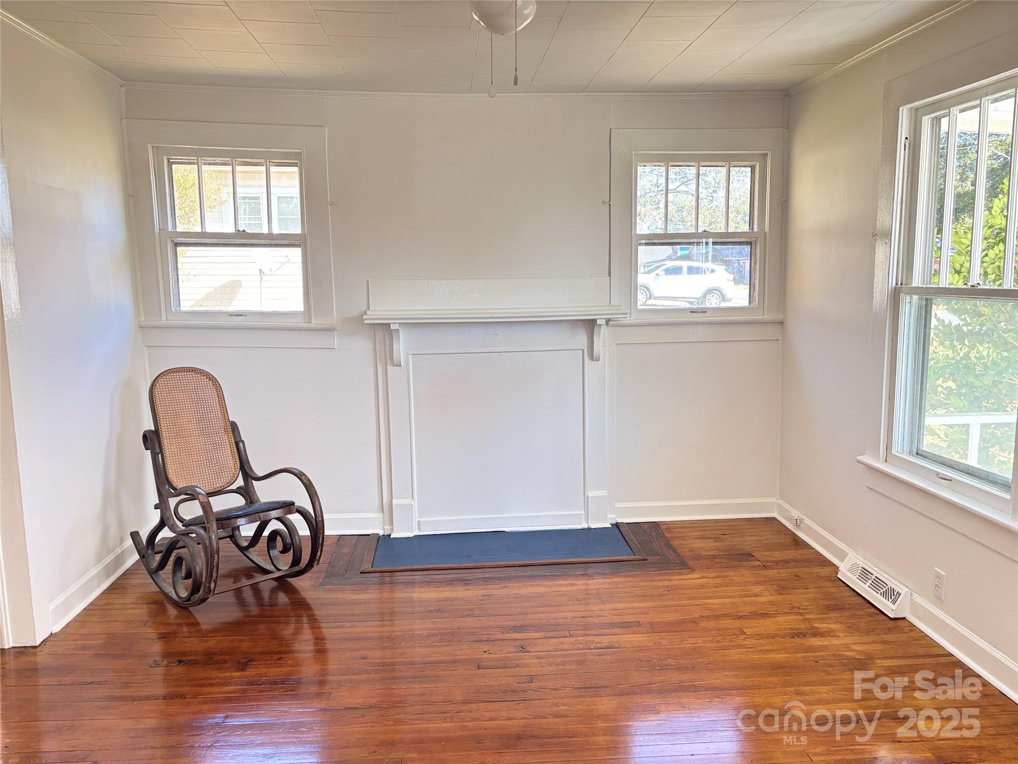 Single Family Residence at 212 Kimball Street, Kannapolis, photo 4 of 20