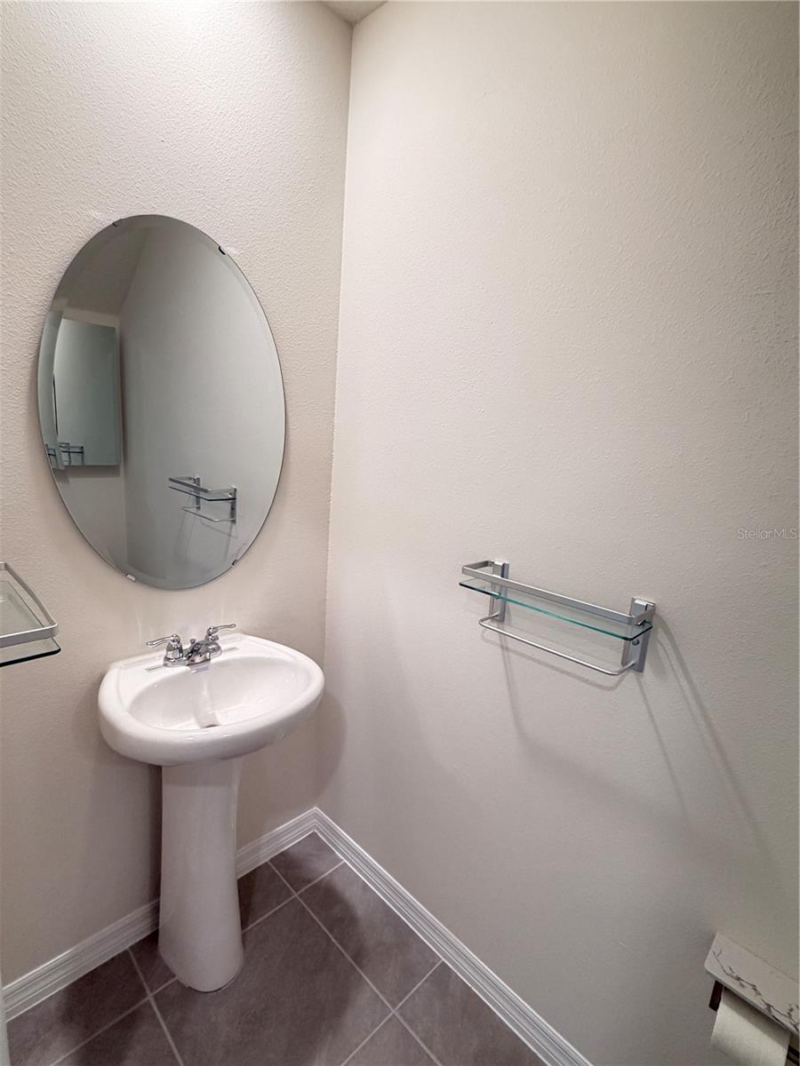 1/2 bath - 3164 GOOSE RD, DAVENPORT