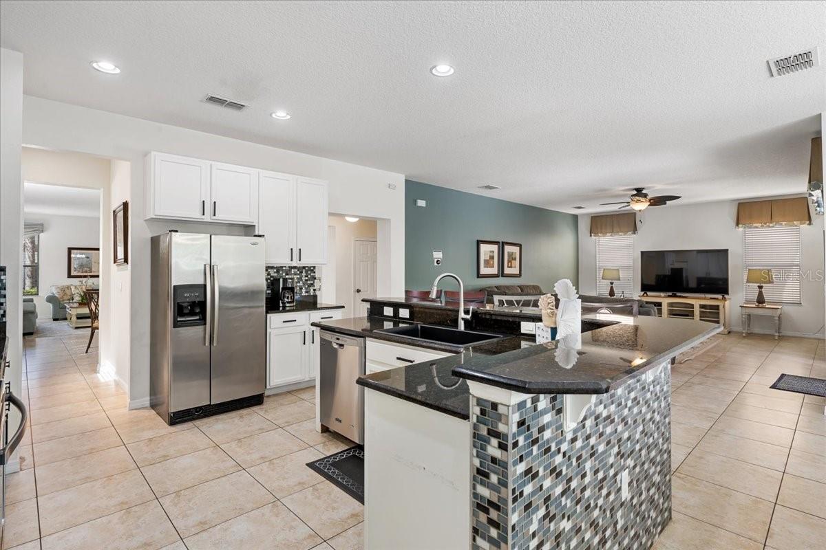 Single Family Residence at BELLAVIDA PH 1, KISSIMMEE, photo 4 of 40