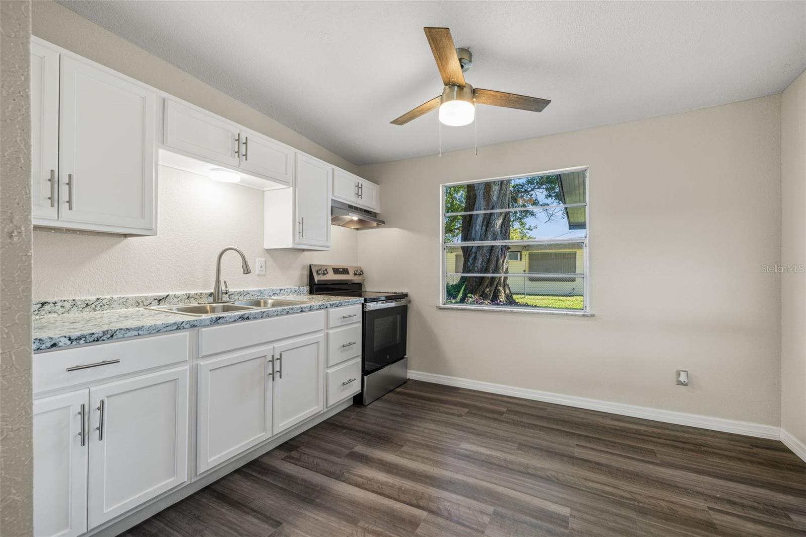 Single Family Residence at 39019 HEATH DR, ZEPHYRHILLS, photo 11 of 30