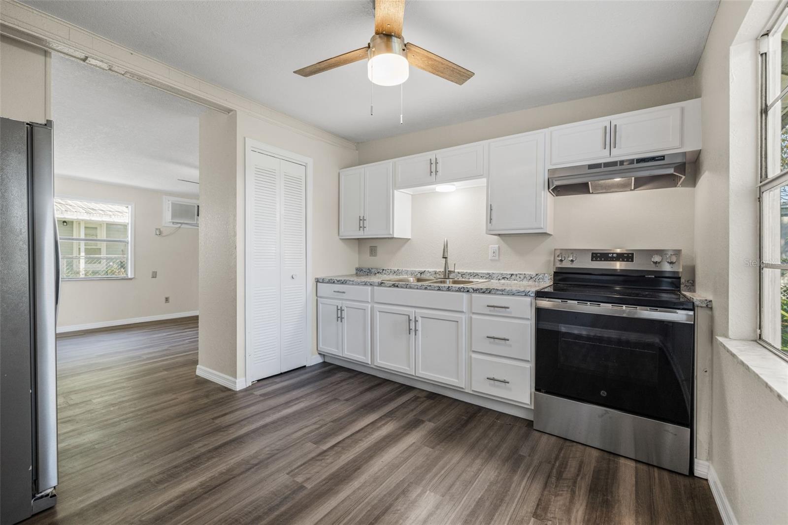 Single Family Residence at 39019 HEATH DR, ZEPHYRHILLS, photo 12 of 30