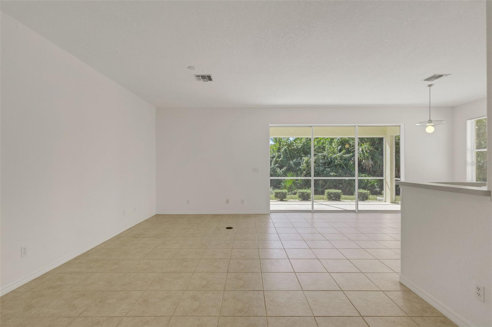 Single Family Residence at 26289 FEATHERSOUND DR, PUNTA GORDA, photo 4 of 62