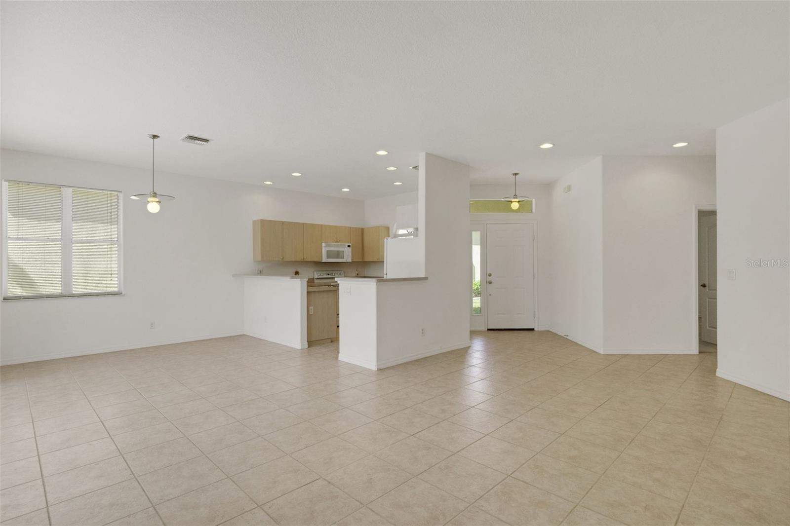 Single Family Residence at 26289 FEATHERSOUND DR, PUNTA GORDA, photo 7 of 62