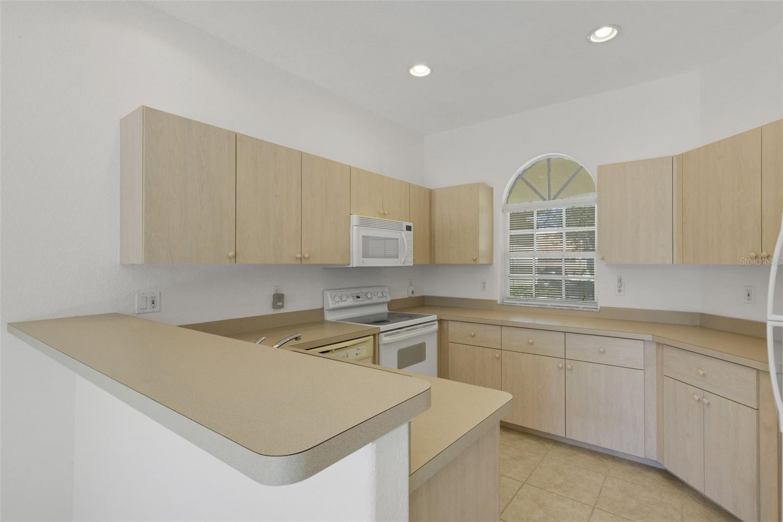 Single Family Residence at 26289 FEATHERSOUND DR, PUNTA GORDA, photo 13 of 62