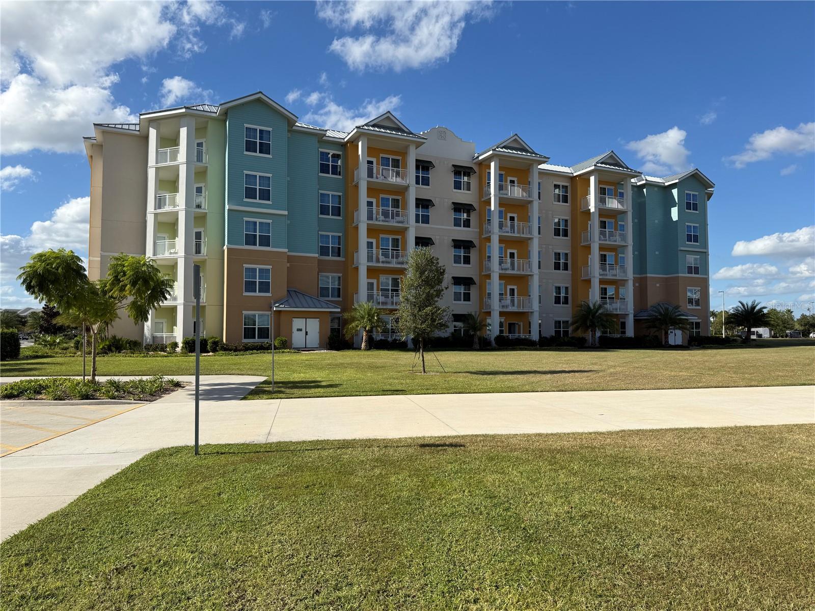 3151 SUNSET WALK DR #212