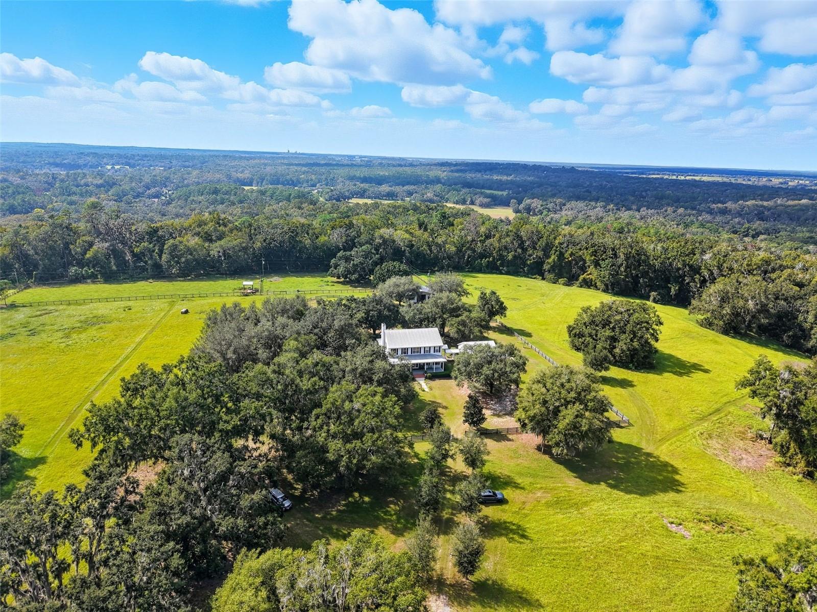 Single Family Residence at 23337 LAKE LINDSEY RD, BROOKSVILLE, photo 58 of 59