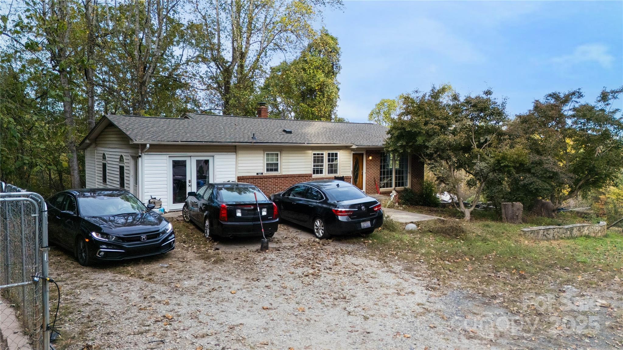 Single Family Residence at 143 Dogwood Acres Loop, Marion, photo 4 of 6