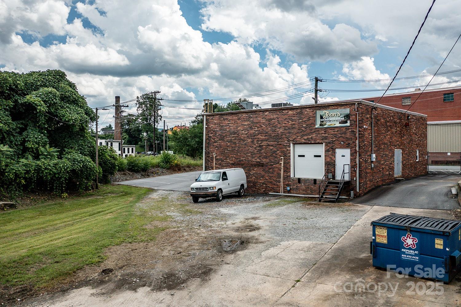 Food/Beverage at 107 Light Street, Lenoir, photo 6 of 35