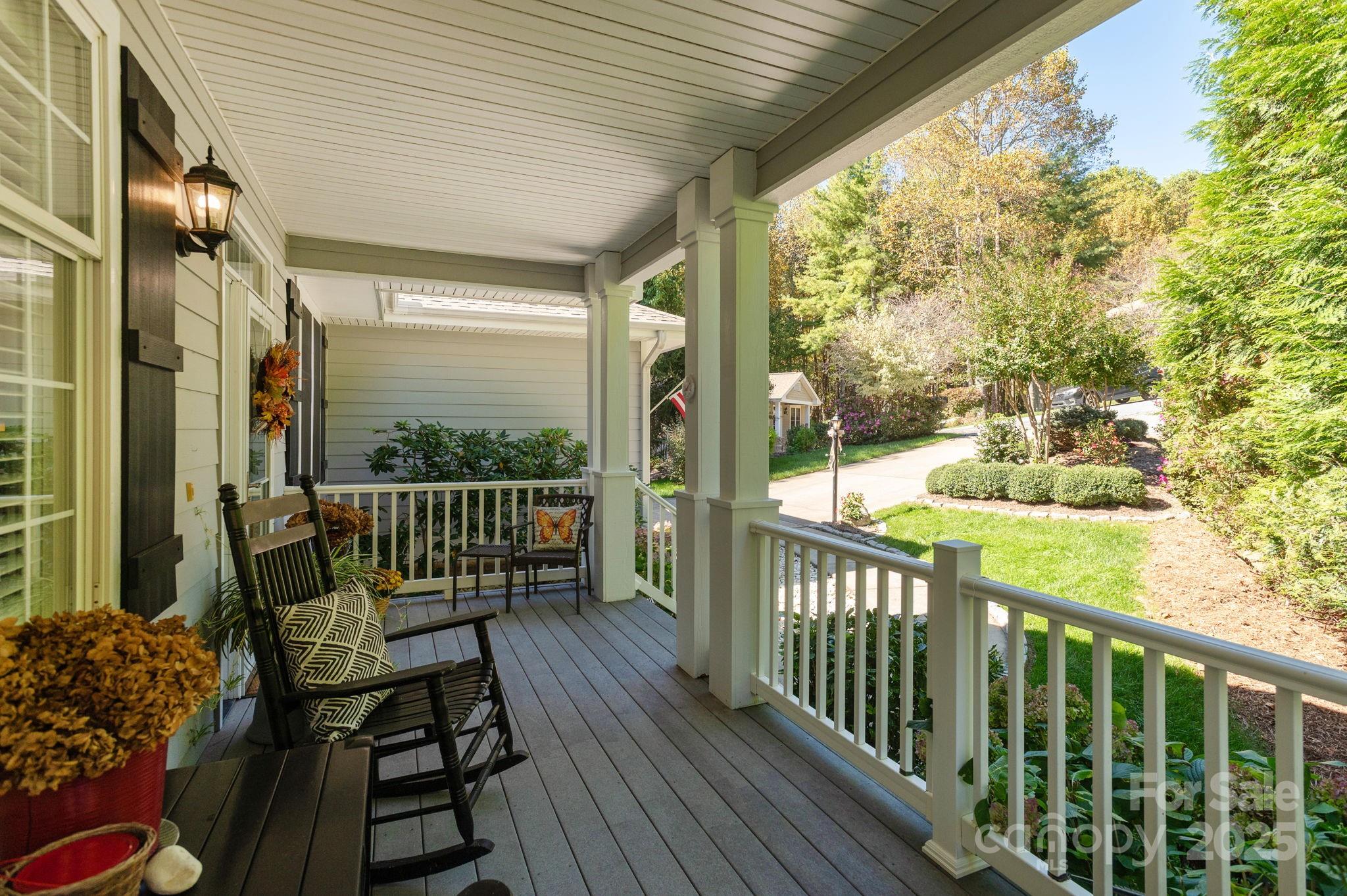 Single Family Residence at 115 Chancery Court, Flat Rock, photo 4 of 47