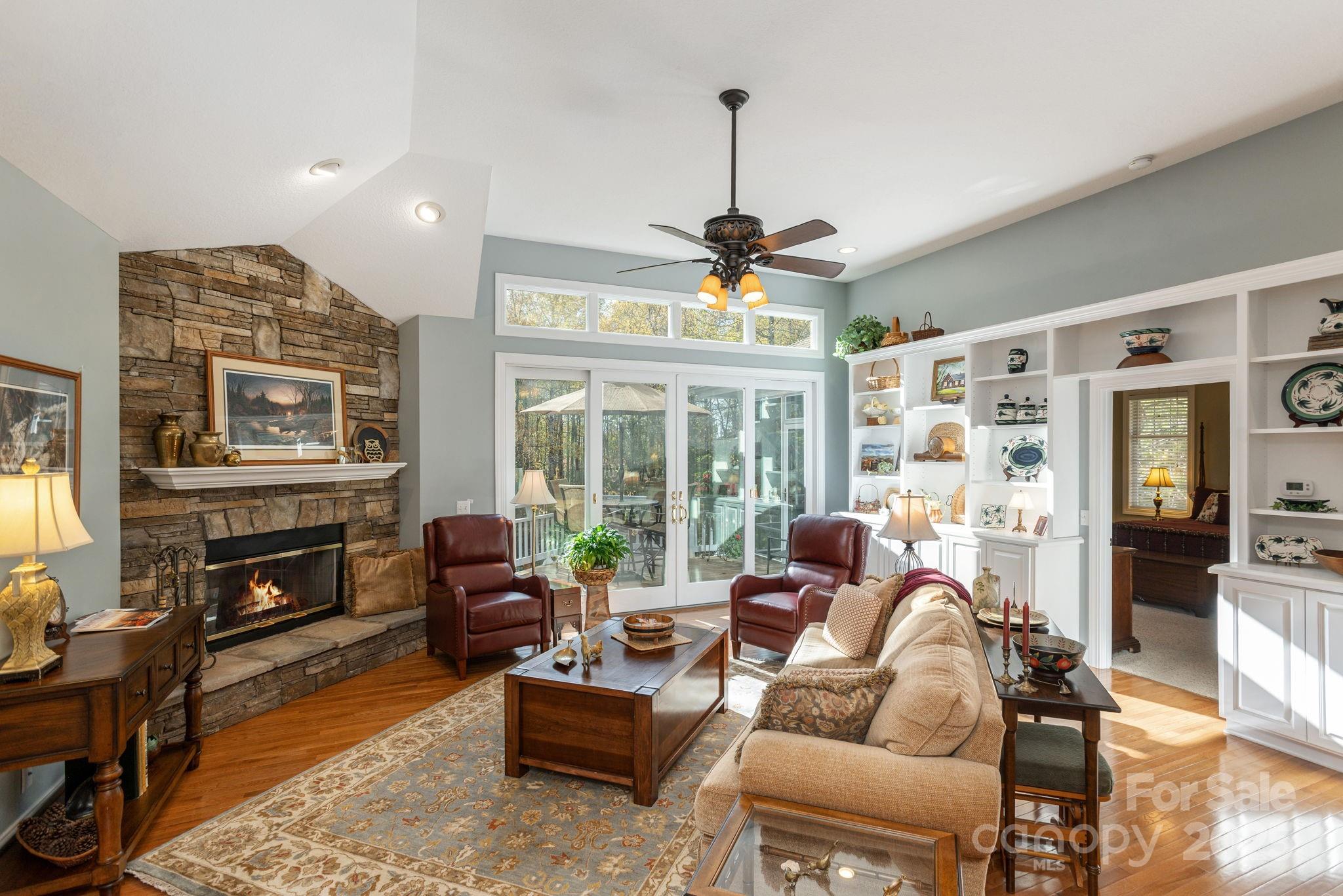 Single Family Residence at 115 Chancery Court, Flat Rock, photo 9 of 47