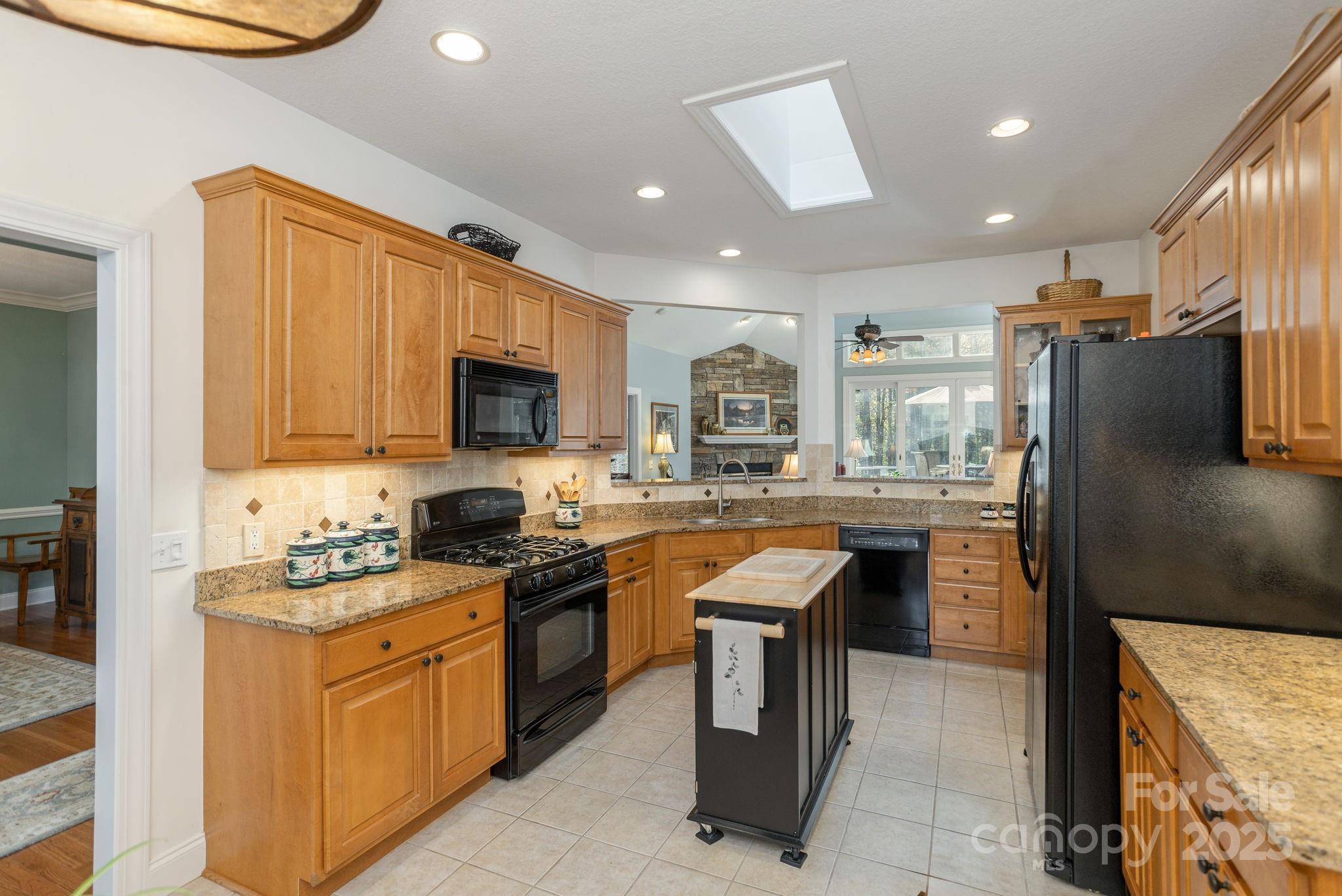 Single Family Residence at 115 Chancery Court, Flat Rock, photo 16 of 47