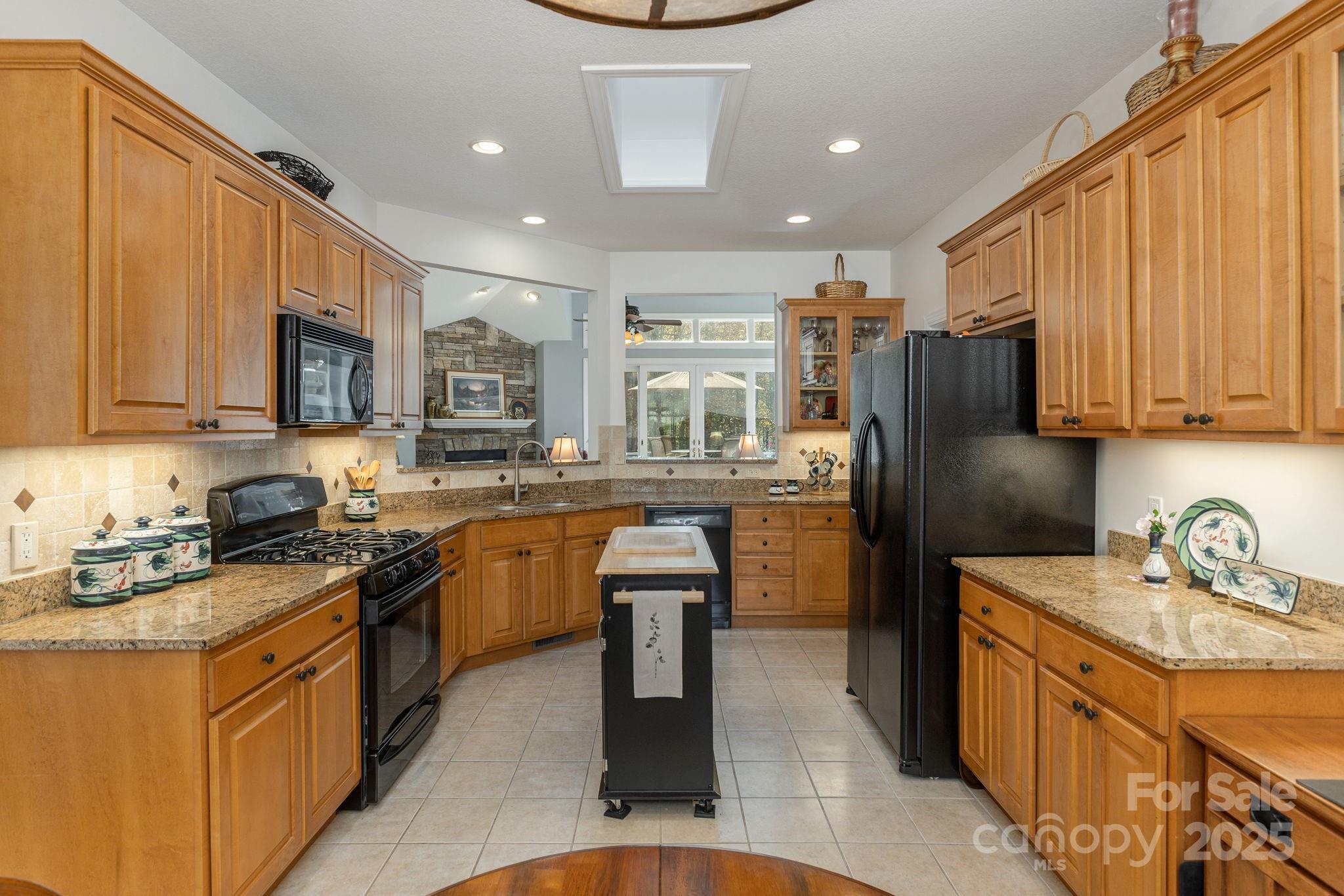 Single Family Residence at 115 Chancery Court, Flat Rock, photo 17 of 47