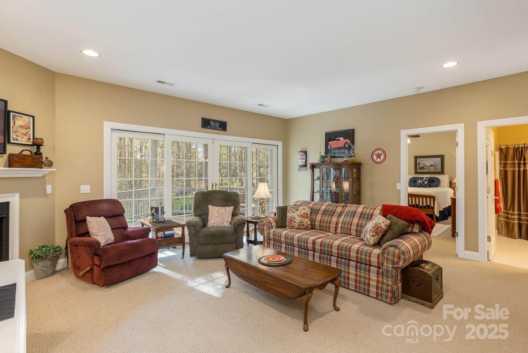 Single Family Residence at 115 Chancery Court, Flat Rock, photo 32 of 47