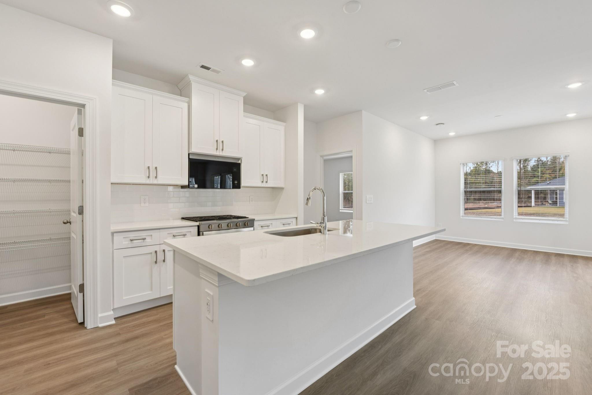 Single Family Residence at 712 Palmer Pendleton Way, York, photo 9 of 36