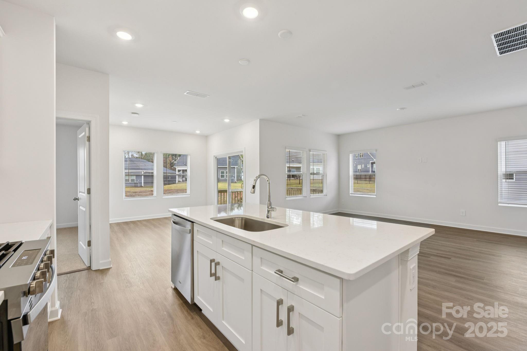 Single Family Residence at 712 Palmer Pendleton Way, York, photo 10 of 36