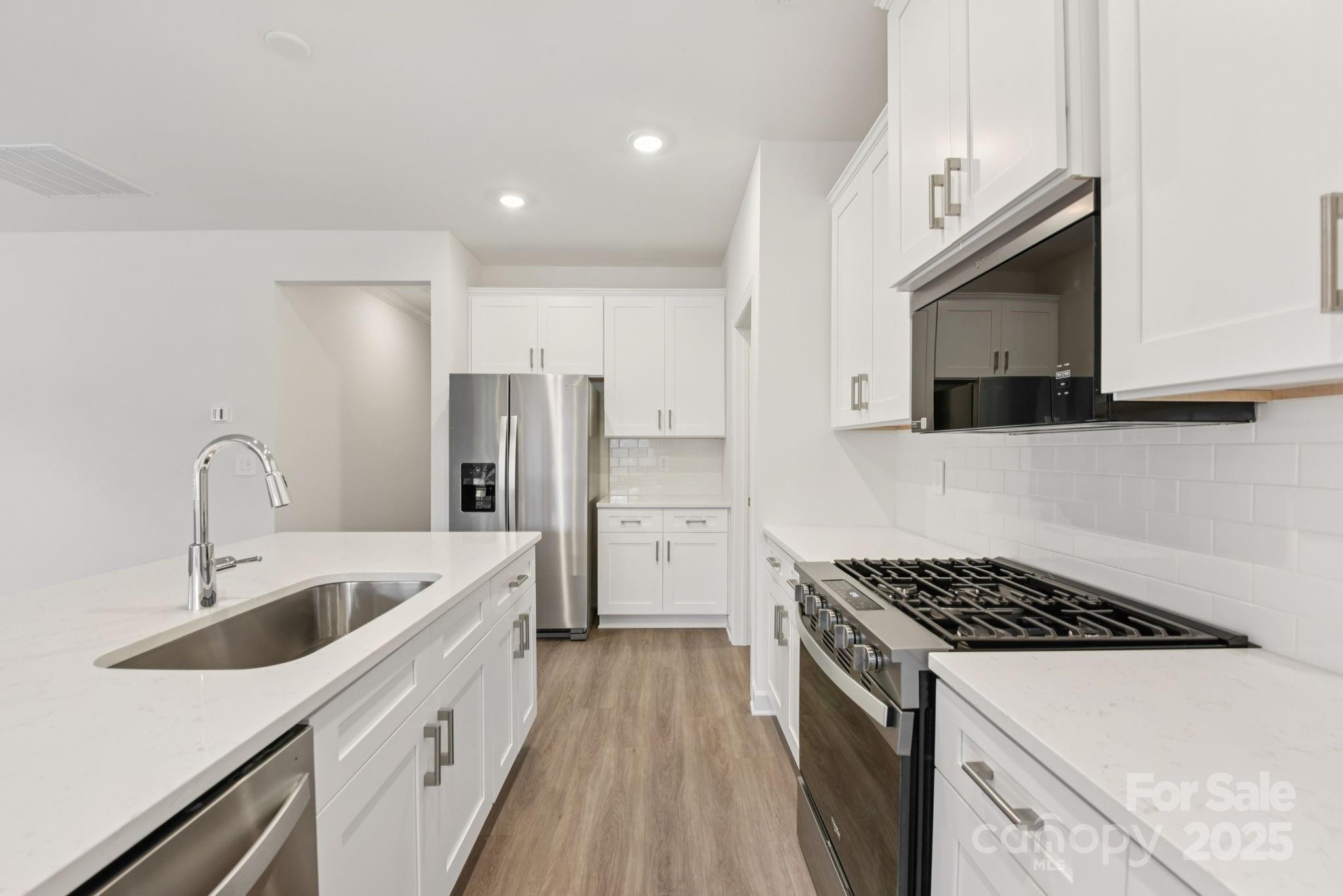 Single Family Residence at 712 Palmer Pendleton Way, York, photo 11 of 36