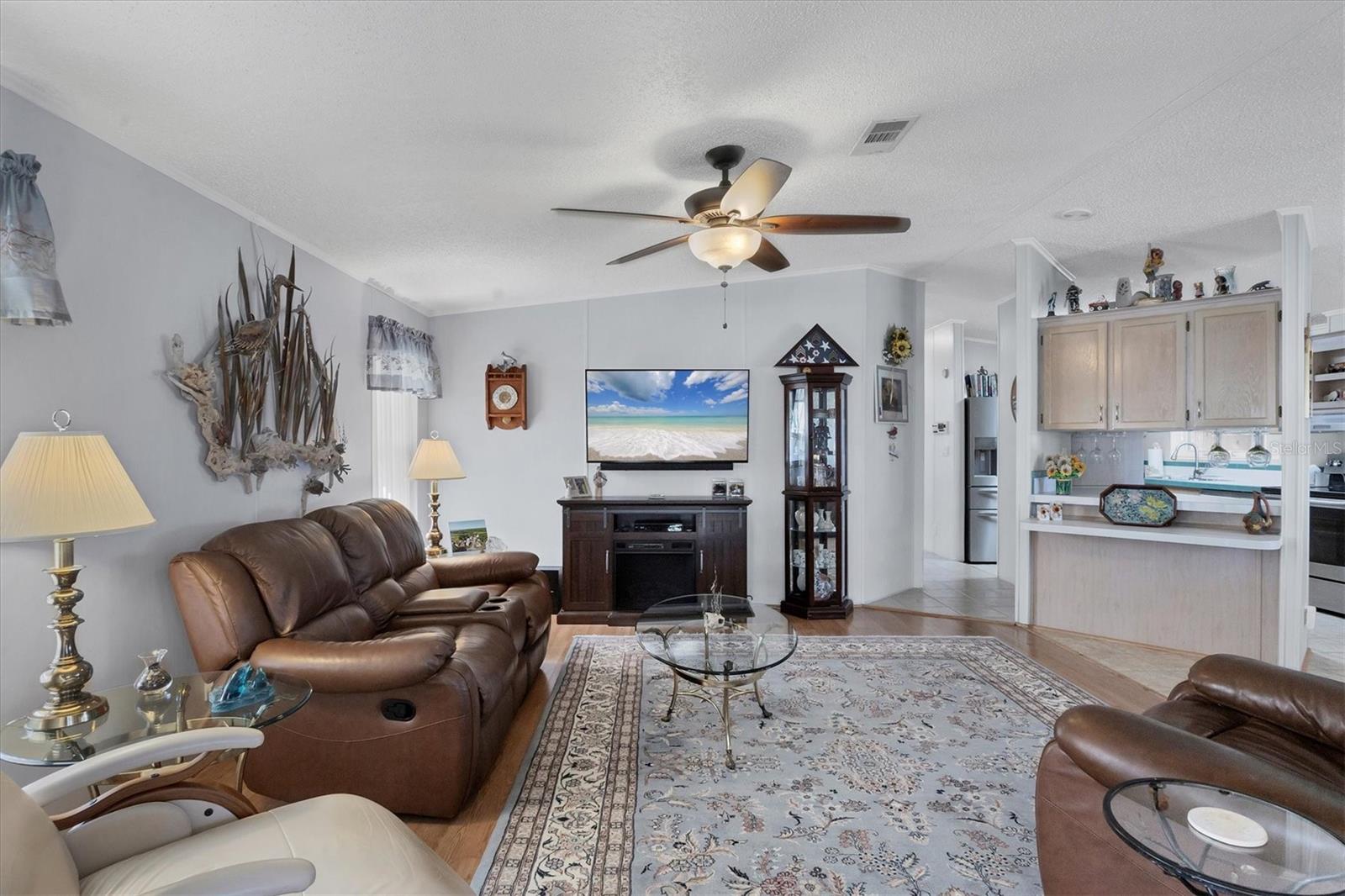Manufactured Home at 8364 KINGLET DR, ENGLEWOOD, photo 9 of 38