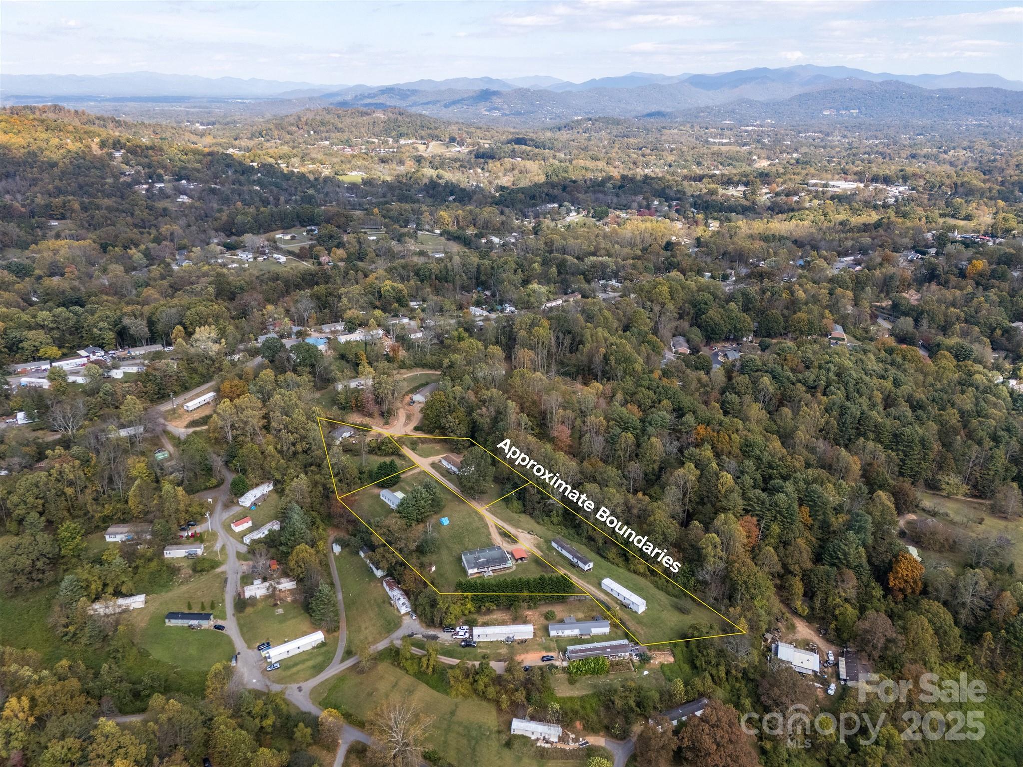 Portfolio at 17 Hat Creek Drive, Asheville, photo 4 of 31
