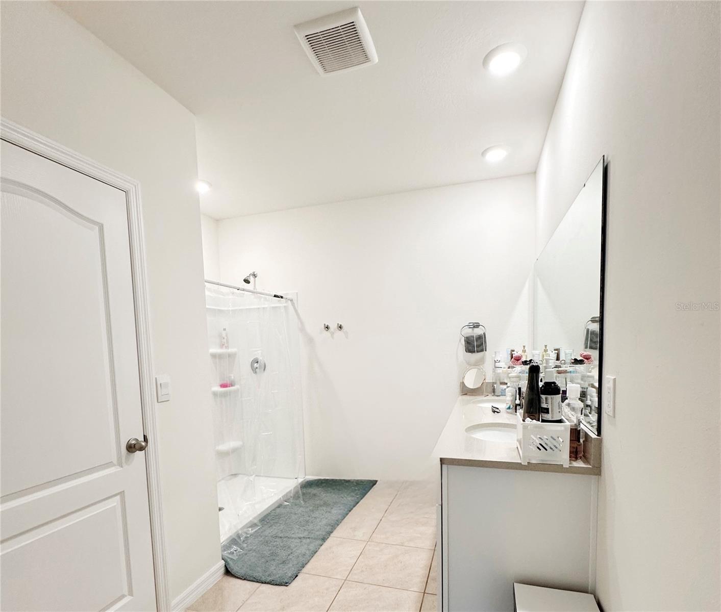 Single Family Residence at 1122 BRIMSTONE CIR, WINTER HAVEN, photo 12 of 17