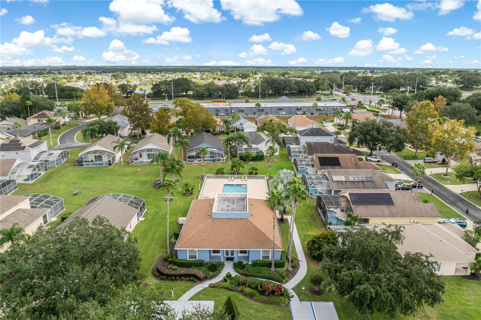 Community Pool - 134 LANGHAM DR, DAVENPORT