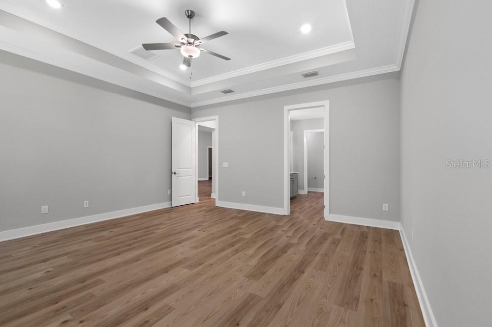 Single Family Residence at 17444 NOKOTA AVE, HUDSON, photo 12 of 20