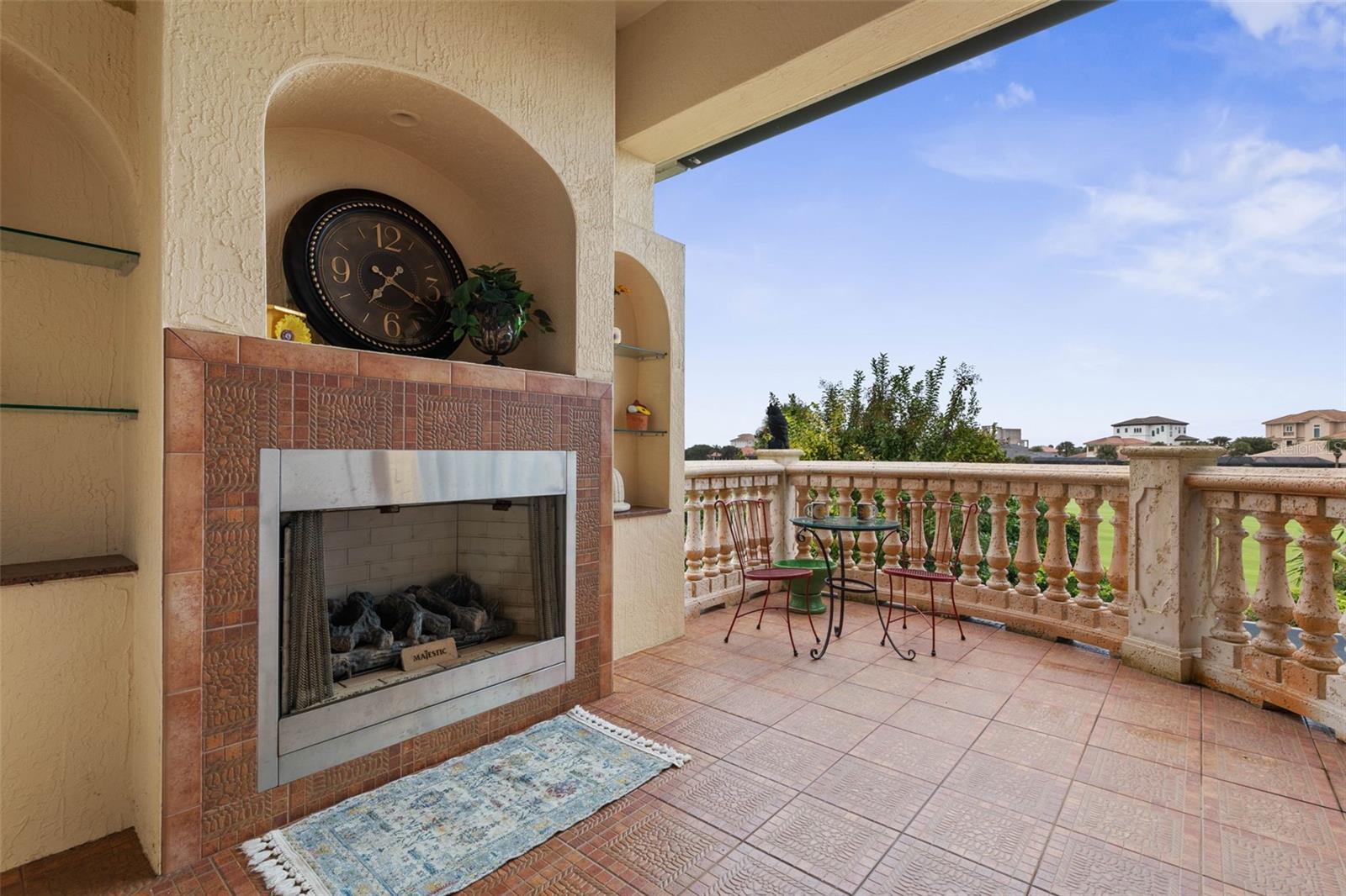 Lanai Gas fireplace - 44 OCEAN OAKS LN, PALM COAST